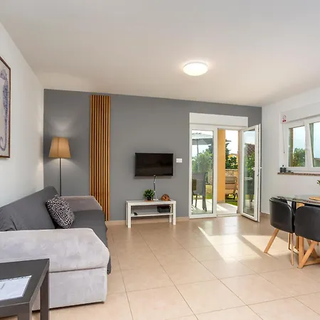 Apartment Sbay Omišalj
