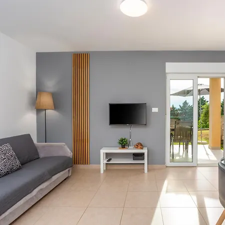 Apartment Sbay Omišalj