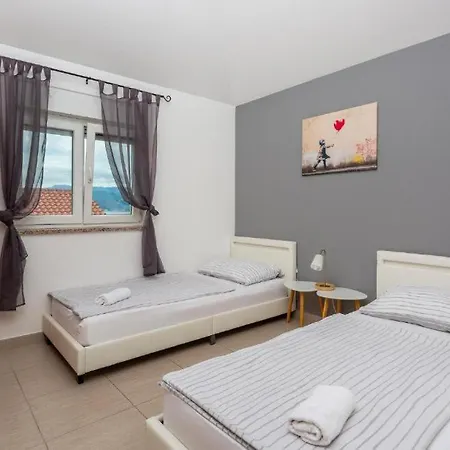 Apartment Sbay Omišalj