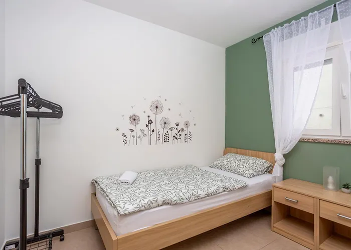 Apartament Sbay *