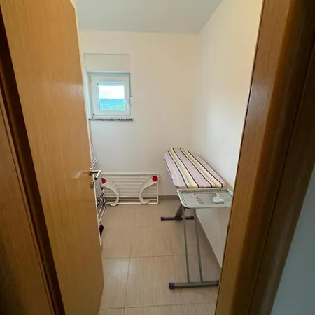 Sbay Apartman Omisalj