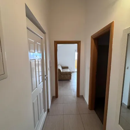 Apartment Sbay Omisalj