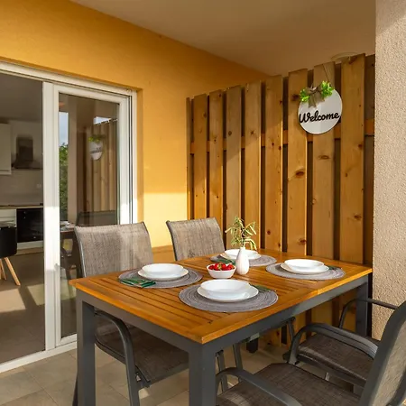 Apartment Sbay Omisalj